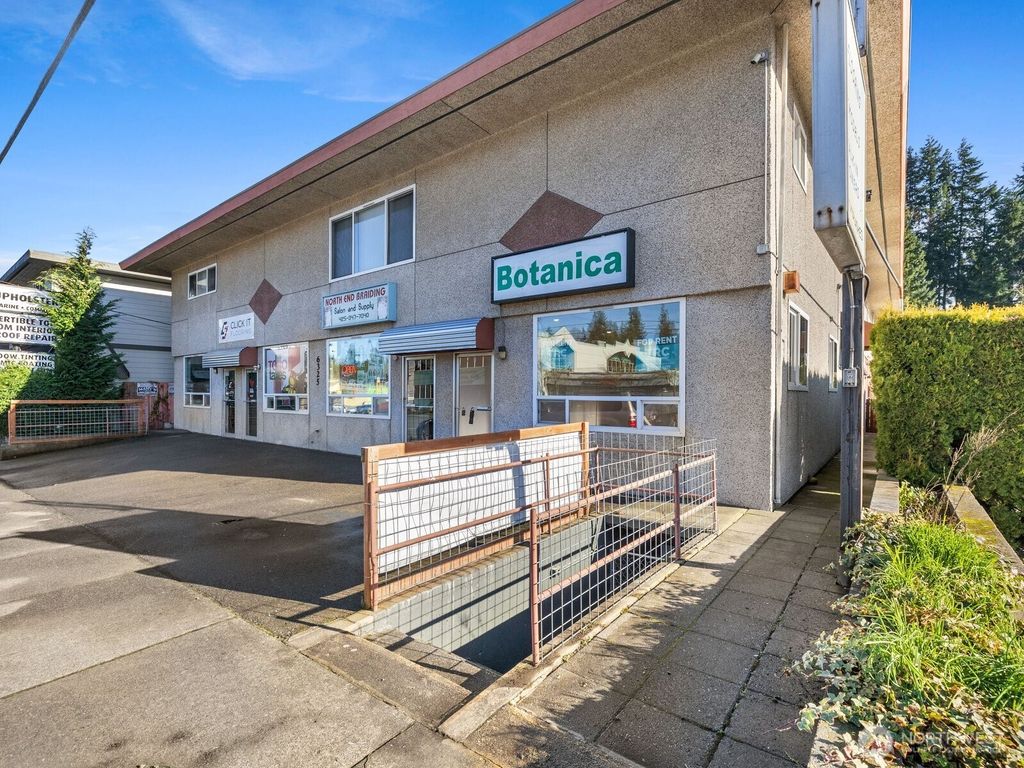 Photo of 6325 Evergreen Way, Everett, WA 98203 (MLS # 2479732)