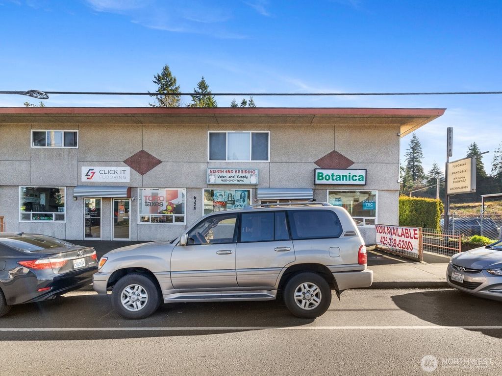 Photo of 6325 Evergreen Way, Everett, WA 98203 (MLS # 2479732)