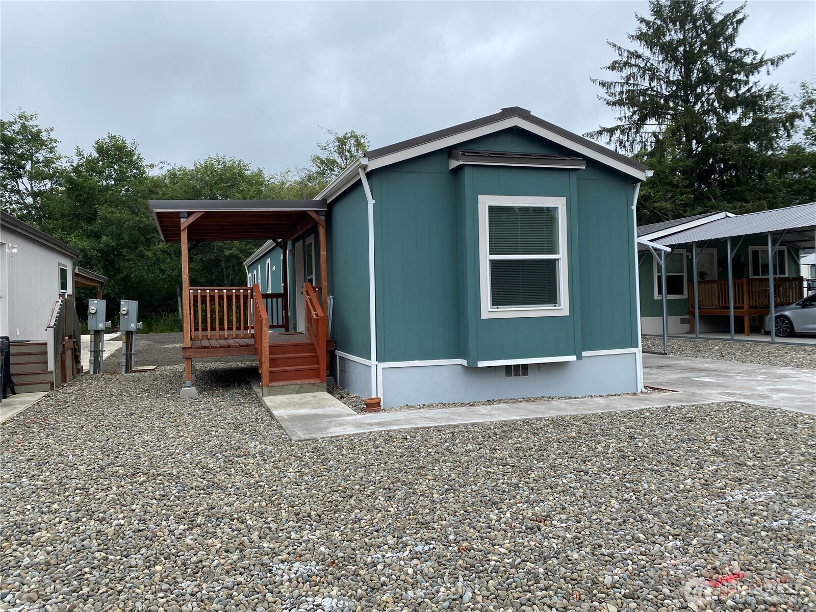 2010 Broadway Avenue 9