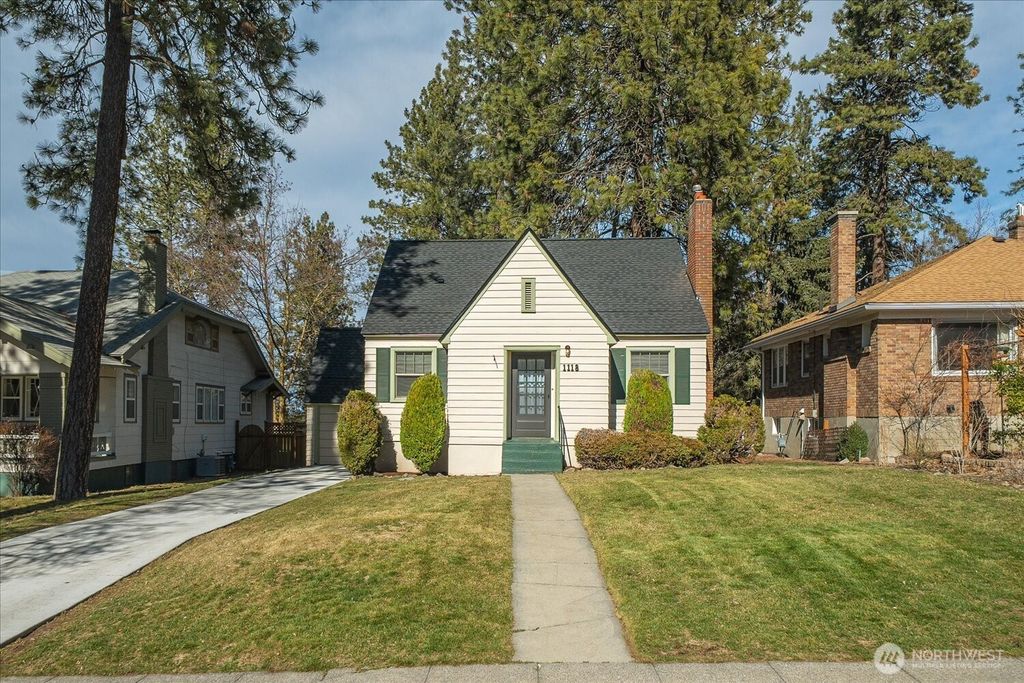 Photo of 1118 W 18th Ave Ave, Spokane, WA 99203 (MLS # 2488329)