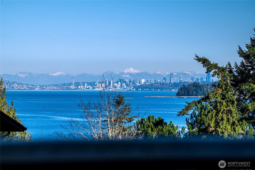 Photo of 2428 McGregor Drive SE, Port Orchard, WA 98366 (MLS # 2472800)