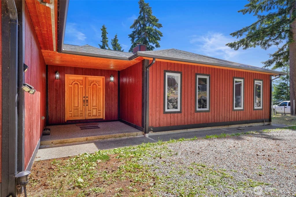 Photo of 9942 Misery Point Road NW, Seabeck, WA 98380 (MLS # 2544905)