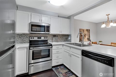 Photo of 17306 119th Lane SE #M11, Renton, WA 98058 (MLS # 2468252)