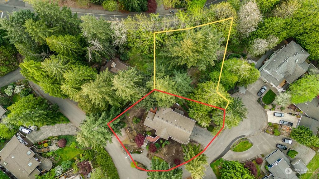 Photo of 21 Big Bear Court NW, Issaquah, WA 98027 (MLS # 2224678)