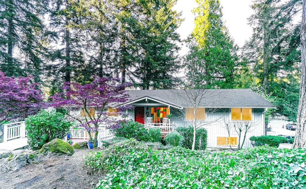 Photo of 21 Big Bear Court NW, Issaquah, WA 98027 (MLS # 2224678)