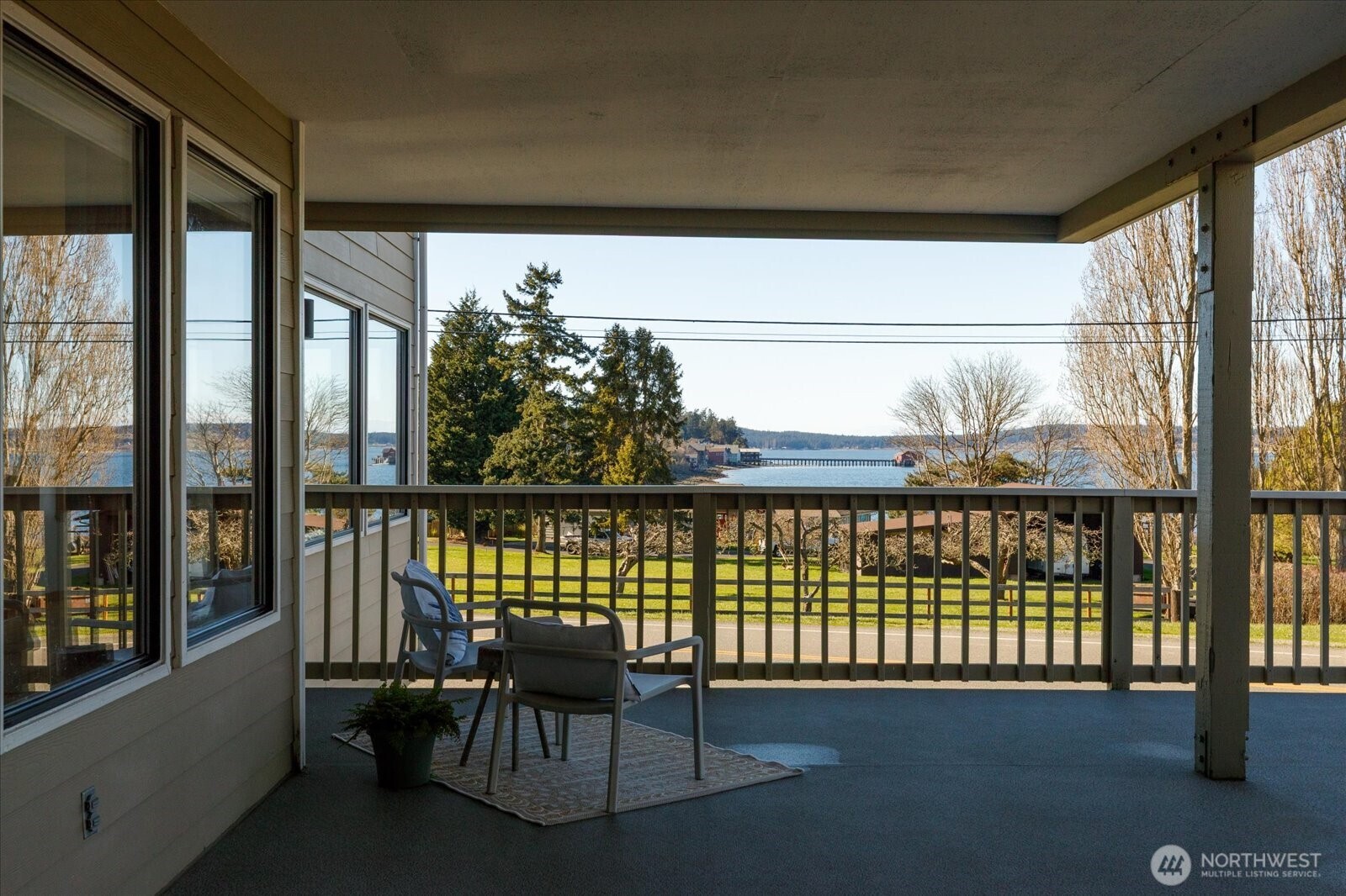 905 NE Leach Street 905