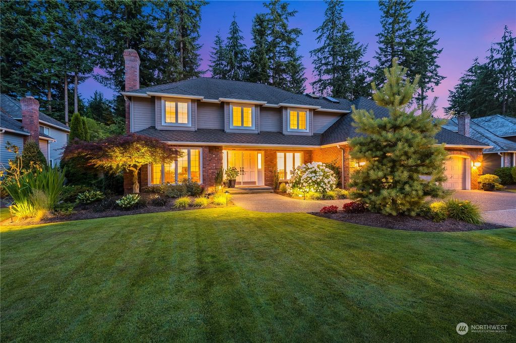 Photo of 25729 SE 31st Place, Sammamish, WA 98075 (MLS # 2256779)