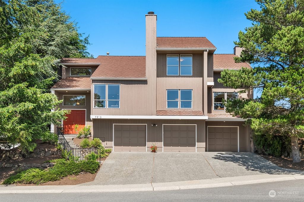 Photo of 7913 127th Avenue SE, Newcastle, WA 98056 (MLS # 2262845)