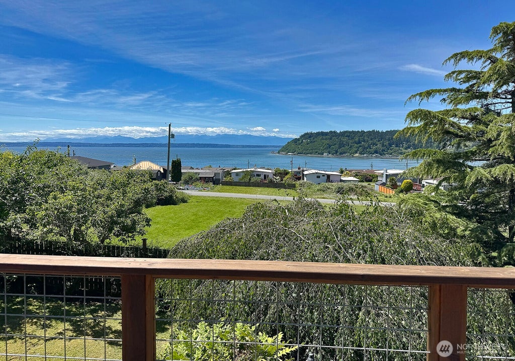 Photo of 8216 Whidbey Drive, Clinton, WA 98236 (MLS # 2543584)