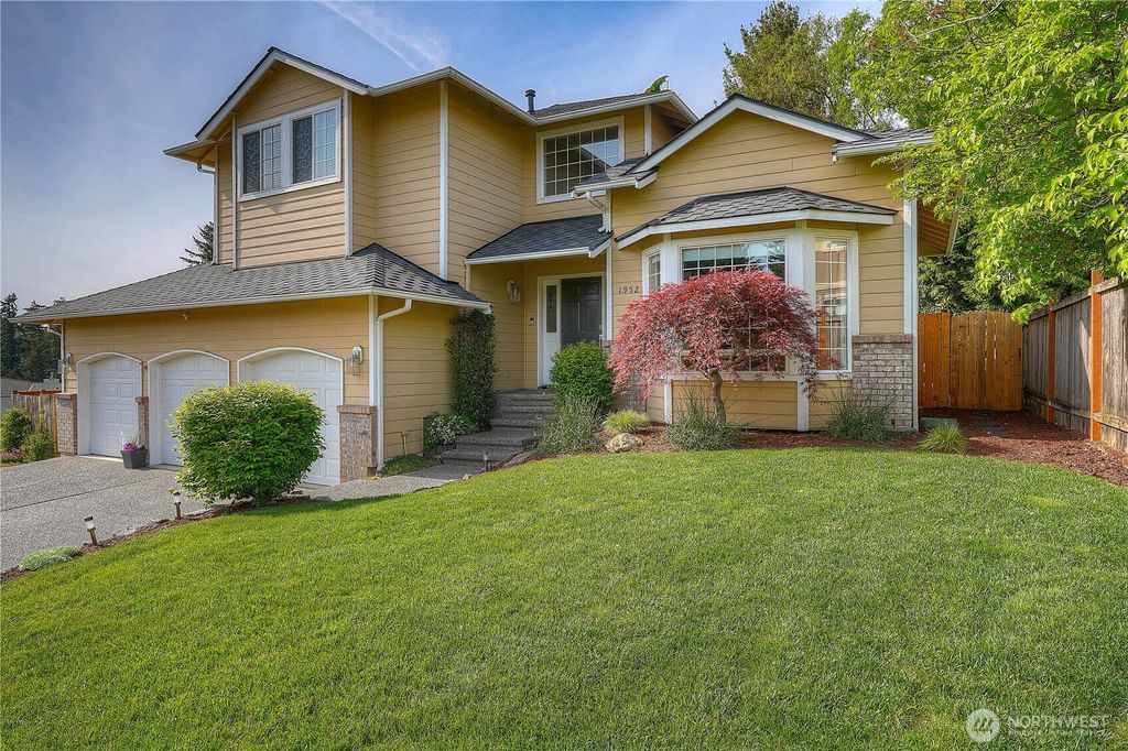 Photo of 1952 S 371st Pl PL, Federal Way, WA 98003 (MLS # 2522640)