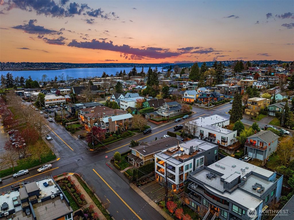 Photo of 206 5th Avenue, Kirkland, WA 98033 (MLS # 2396198)