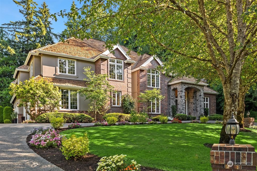 Photo of 20351 NE 61st Court, Redmond, WA 98053 (MLS # 2210142)