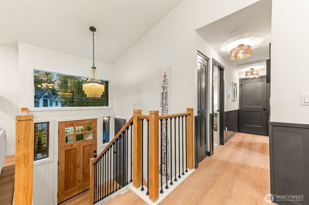 Photo of 15817 SE Newport Way, Bellevue, WA 98006 (MLS # 2498910)