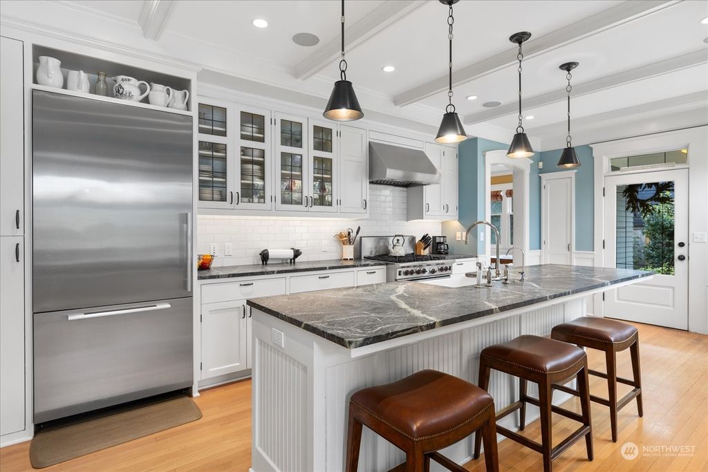 listing image 9362327985978439054