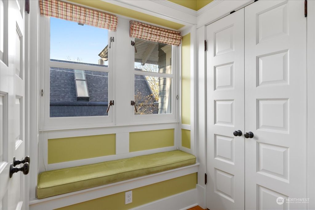 listing image 9366313261596305434