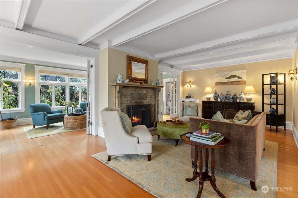 listing image 9364760150388902365