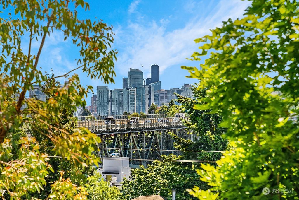 Photo of 3625 B Linden Avenue N, Seattle, WA 98103 (MLS # 2061834)