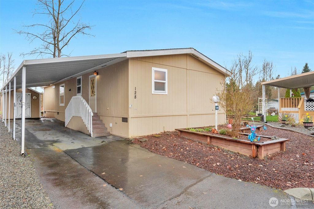 Photo of 5900 64th Street NE #128, Marysville, WA 98270 (MLS # 2493577)