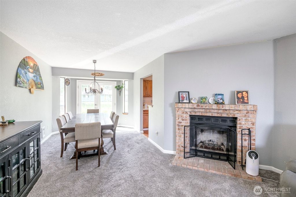 Photo of 5814 37th Street SE, Auburn, WA 98092 (MLS # 2516057)