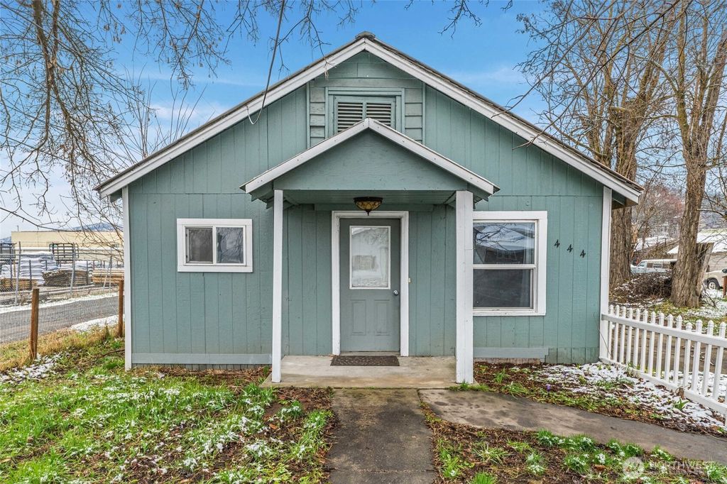 Photo of 444 W 1st Avenue, Colville, WA 99114 (MLS # 2492945)