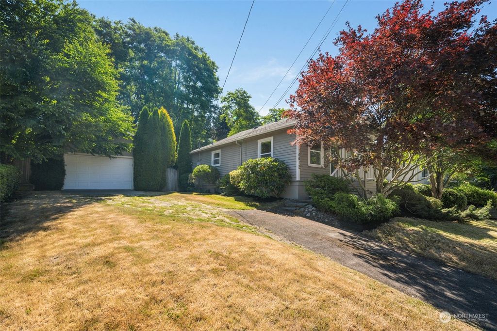 Photo of 10012 26th Avenue SW, Seattle, WA 98146 (MLS # 2135035)