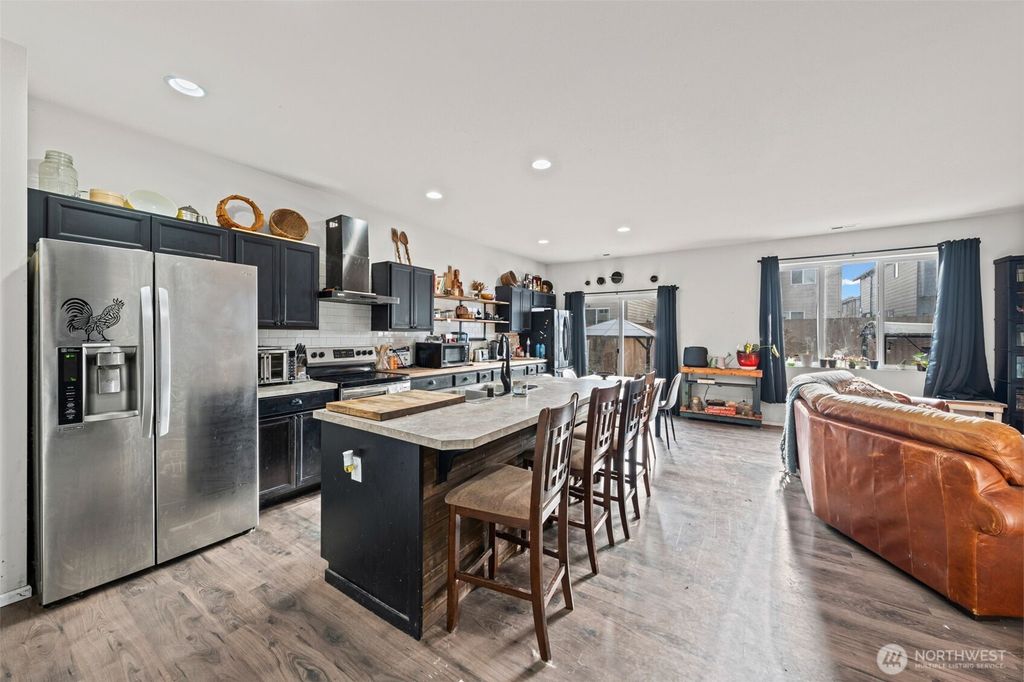 Photo of 10586 189th Street E, Puyallup, WA 98374 (MLS # 2464406)