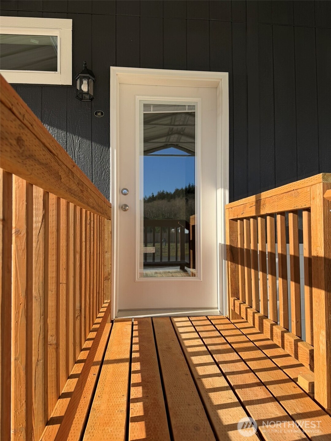 2010 Broadway Avenue 16