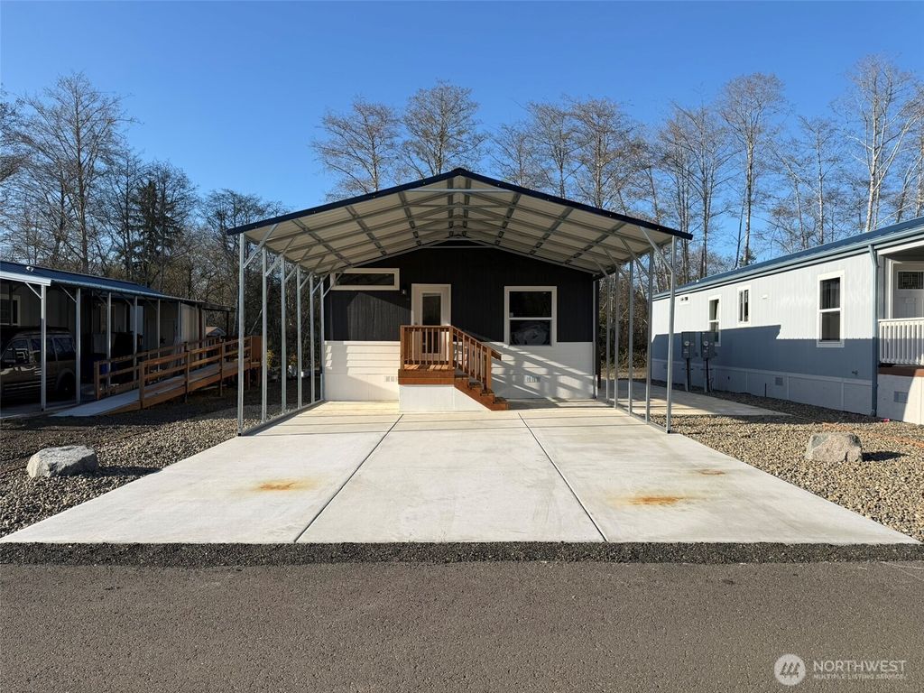 Photo of 2010 Broadway Avenue #16, Hoquiam, WA 98550 (MLS # 2503356)