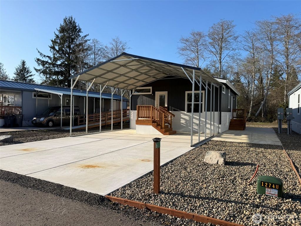 Photo of 2010 Broadway Avenue #16, Hoquiam, WA 98550 (MLS # 2503356)