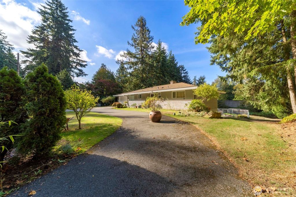 Photo of 5519 116th Avenue NE, Kirkland, WA 98033 (MLS # 2477886)