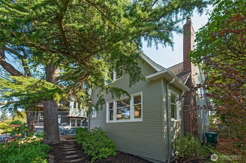 Photo of 6732 5th Avenue NW, Seattle, WA 98117 (MLS # 2431833)