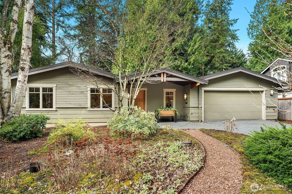 Photo of 4617 89th Avenue SE, Mercer Island, WA 98040 (MLS # 2343826)