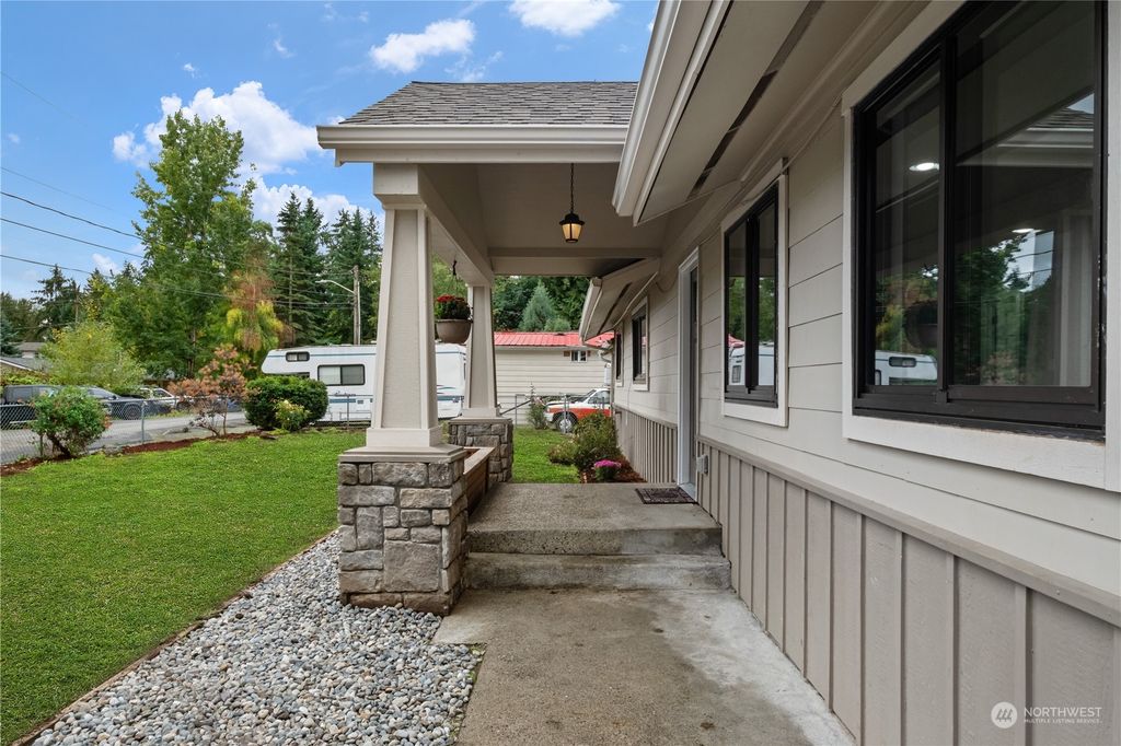 Photo of 13507 14th Avenue S, Burien, WA 98168 (MLS # 2166495)