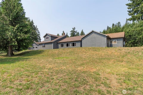 Photo of 101 Linda Vista Drive, Chehalis, WA 98532 (MLS # 2564107)
