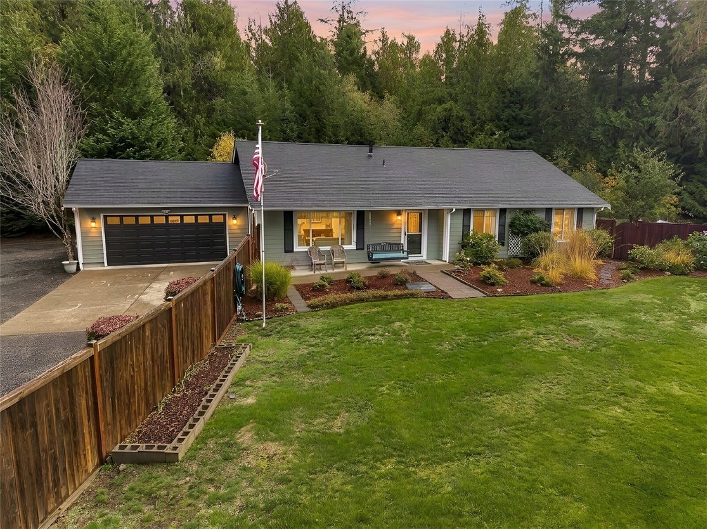 Photo of 171 E Fox Lane, Shelton, WA 98584 (MLS # 2599926)