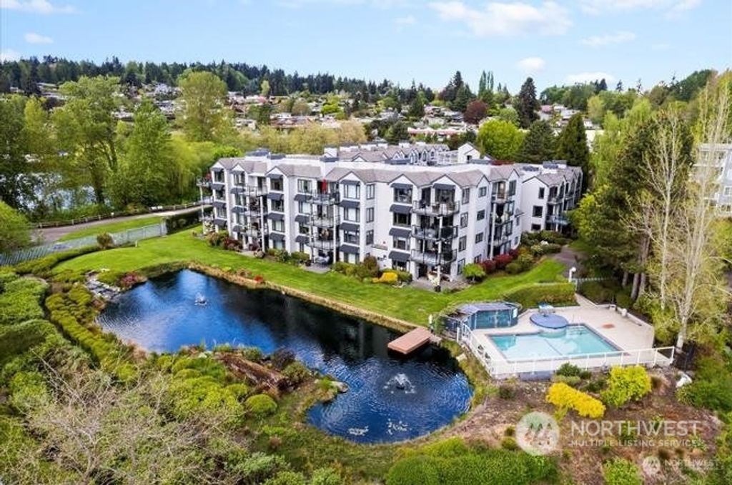 Photo of 6121 NE 175th St #B403, Kenmore, WA 98028 (MLS # 2311347)