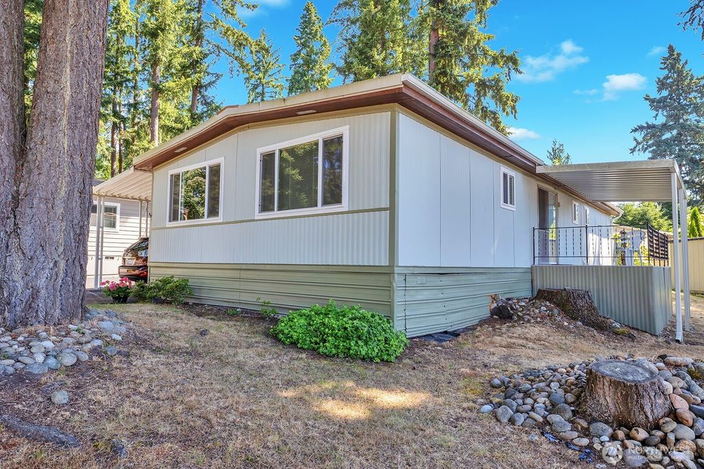 Photo of 18425 NE 95th Street #148, Redmond, WA 98052 (MLS # 2403202)