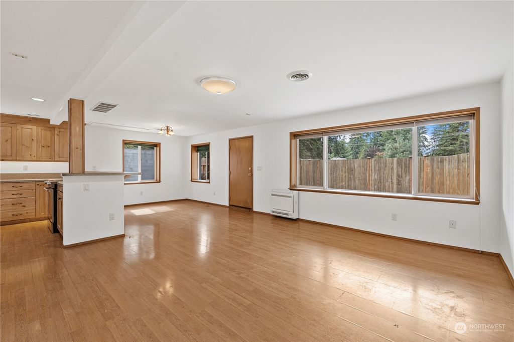Photo of 528 N 170th Court, Shoreline, WA 98133 (MLS # 2163784)