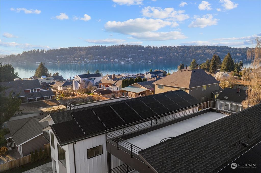 Photo of 1218 N 35th St, Renton, WA 98056 (MLS # 2173253)