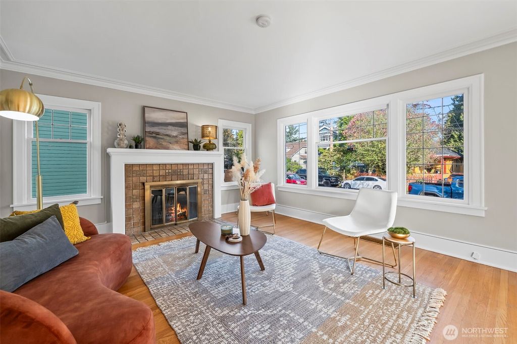 Photo of 819 NE 59th Street, Seattle, WA 98105 (MLS # 2446181)