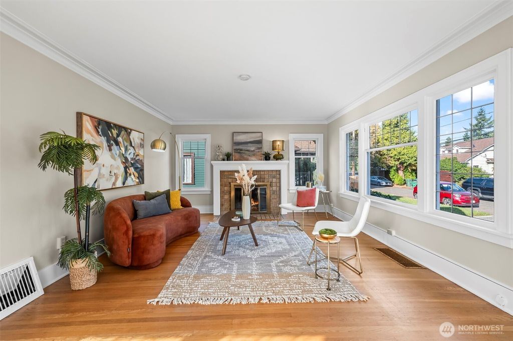 Photo of 819 NE 59th Street, Seattle, WA 98105 (MLS # 2446181)