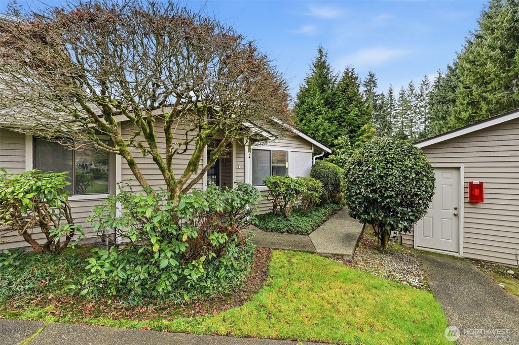 Photo of 31730 49th Lane SW #4-D, Federal Way, WA 98023 (MLS # 2480933)