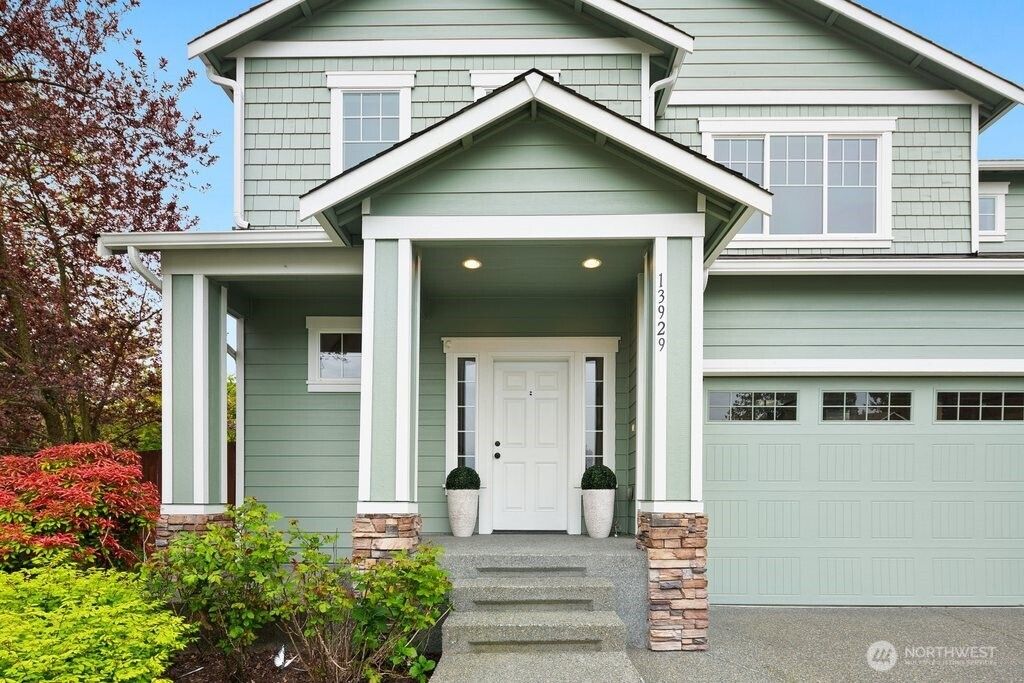 Photo of 13929 17th Avenue W, Lynnwood, WA 98087 (MLS # 2367804)