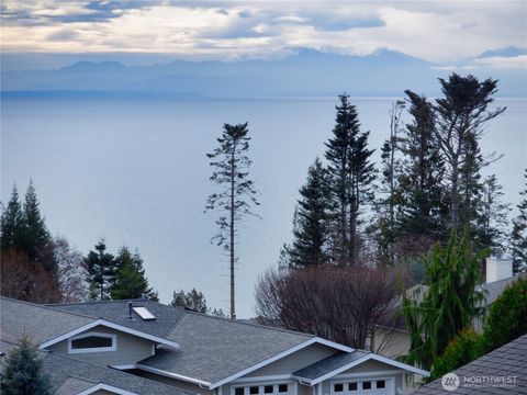 4512 Queen Ann Way Anacortes WA 98221