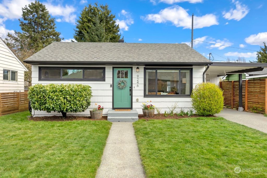 Photo of 9246 31st Avenue SW, Seattle, WA 98126 (MLS # 2218495)