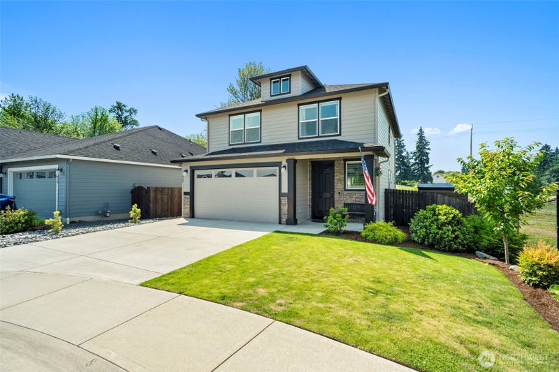 923 NW 26th Way