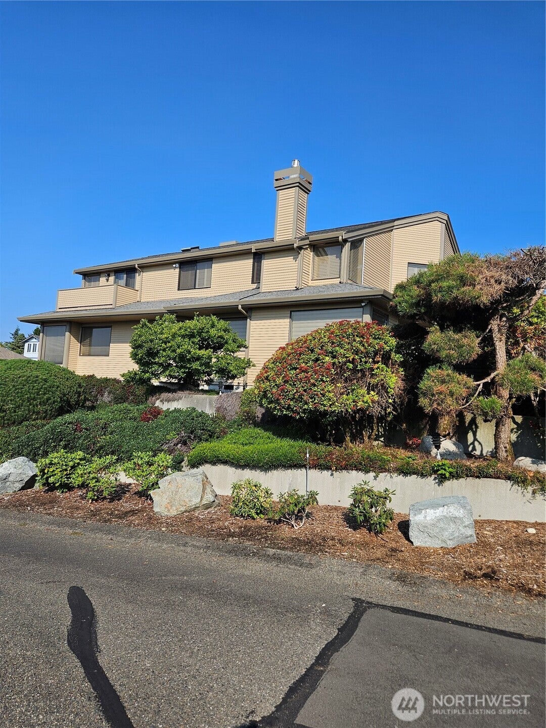61 Leschi Drive SW