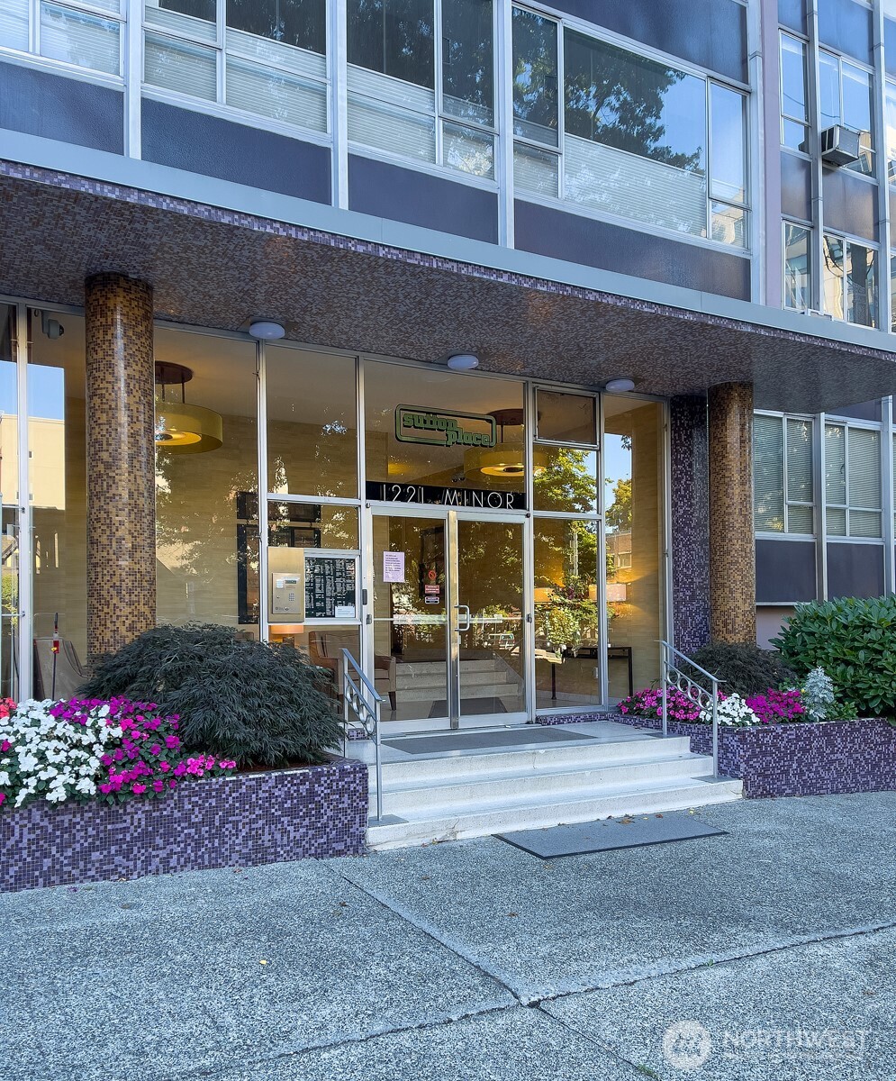1221 Minor Avenue 410