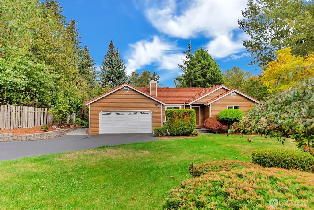 Photo of 1006 S 23rd Street, Renton, WA 98055 (MLS # 2593881)