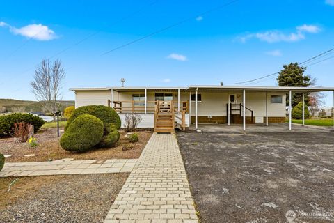 Photo of 150 Dusty Puddle Road #A&B, Selah, WA 98942 (MLS # 2501329)